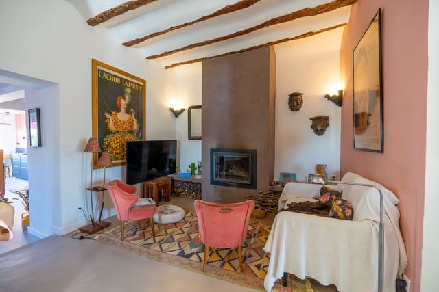 5 soveværelse Finca/Landehus til salg i Jumilla med swimmingpool - € 298.000 (Ref: 7905209)