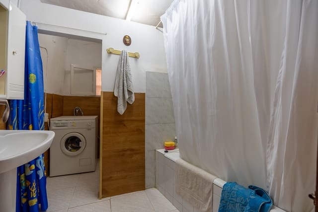 4 bedroom Finca/Country House for sale in Encebras, Pinoso with pool - € 70,000 (Ref: 7929043)