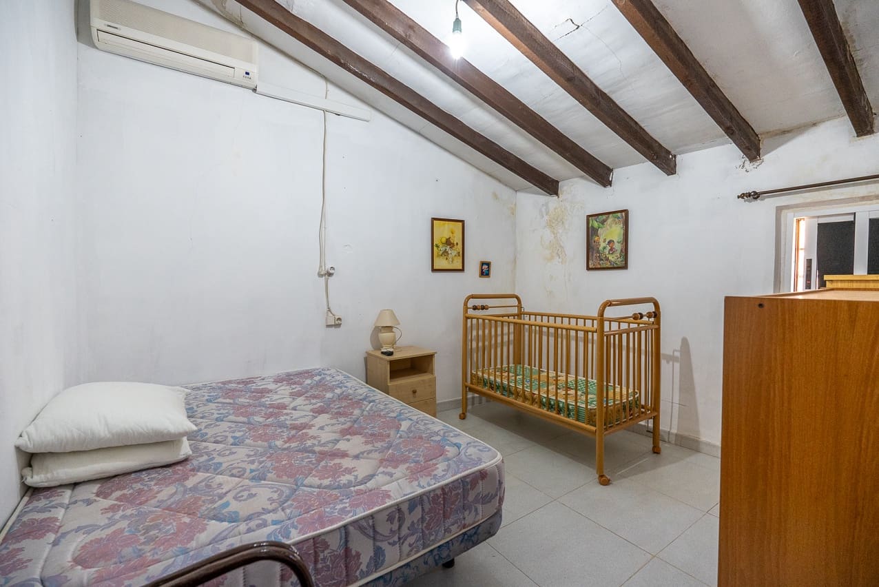 4 soveværelse Finca/Landehus til salg i Encebras med swimmingpool - € 70.000 (Ref: 7929043)