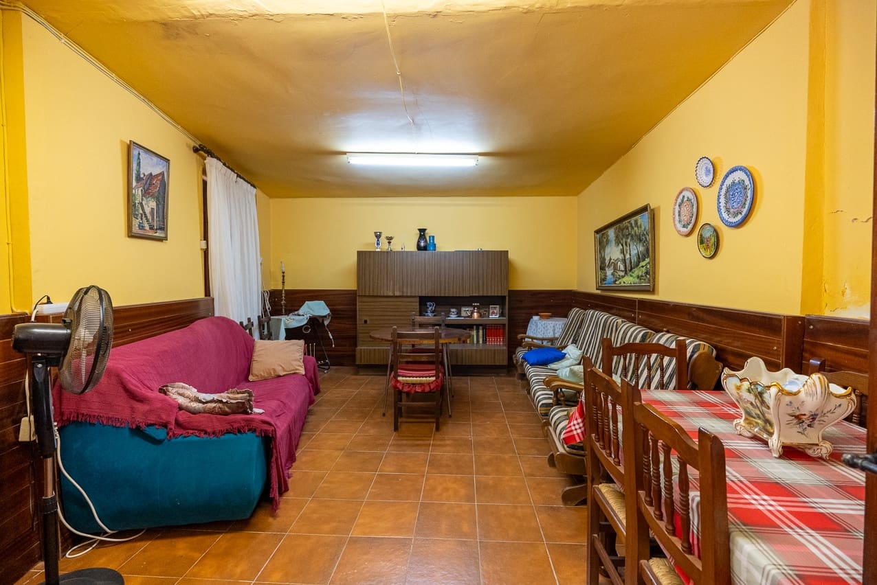 4 soveværelse Finca/Landehus til salg i Encebras med swimmingpool - € 70.000 (Ref: 7929043)