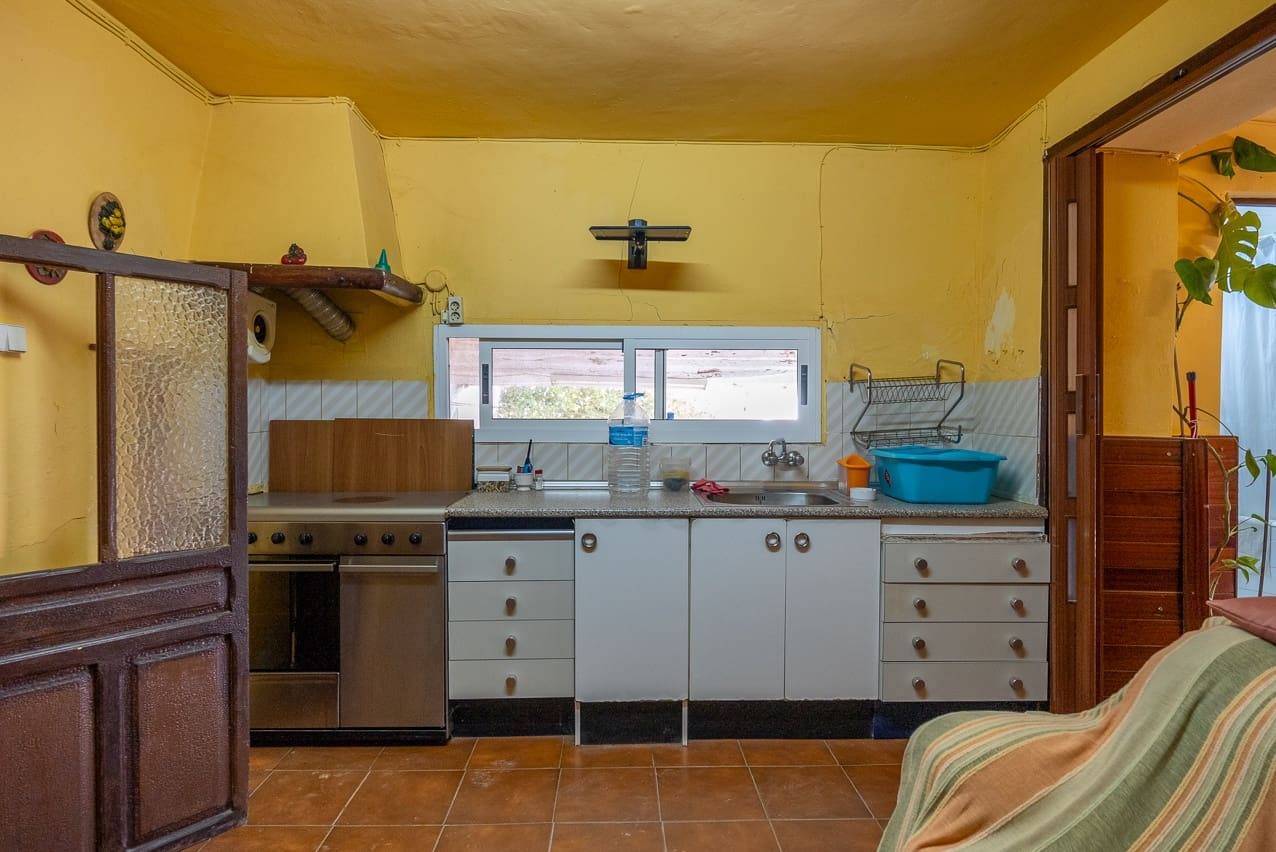 4 soveværelse Finca/Landehus til salg i Encebras med swimmingpool - € 70.000 (Ref: 7929043)