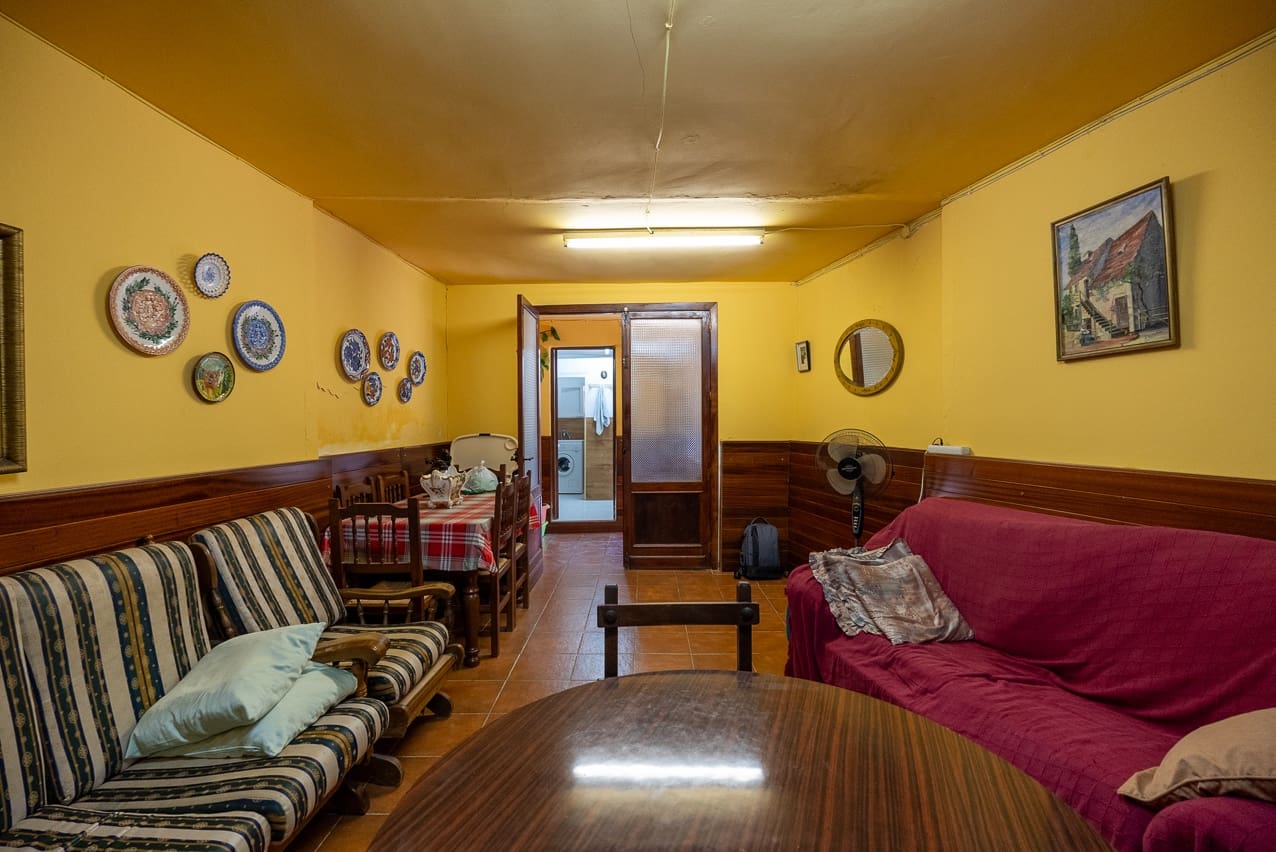 4 soveværelse Finca/Landehus til salg i Encebras med swimmingpool - € 70.000 (Ref: 7929043)