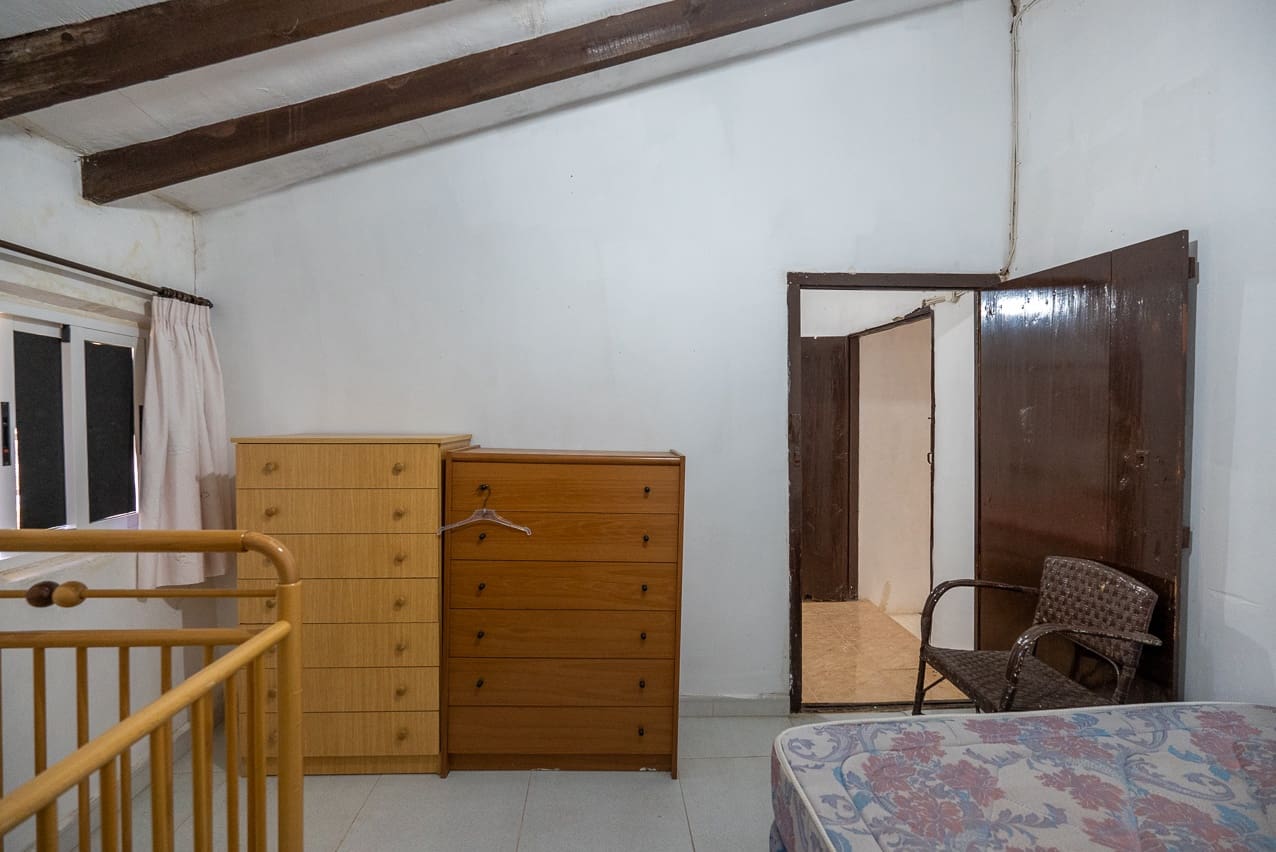 4 soveværelse Finca/Landehus til salg i Encebras med swimmingpool - € 70.000 (Ref: 7929043)