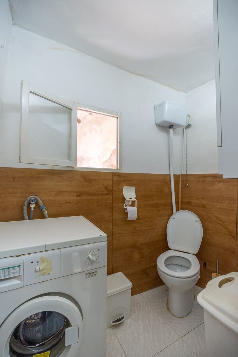 4 soveværelse Finca/Landehus til salg i Encebras med swimmingpool - € 70.000 (Ref: 7929043)