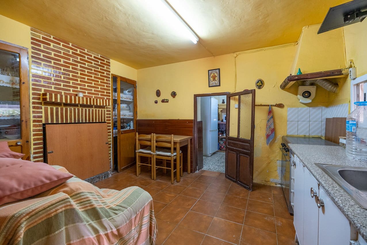 4 slaapkamer Finca/Landhuis te koop in Encebras met zwembad - € 70.000 (Ref: 7929043)