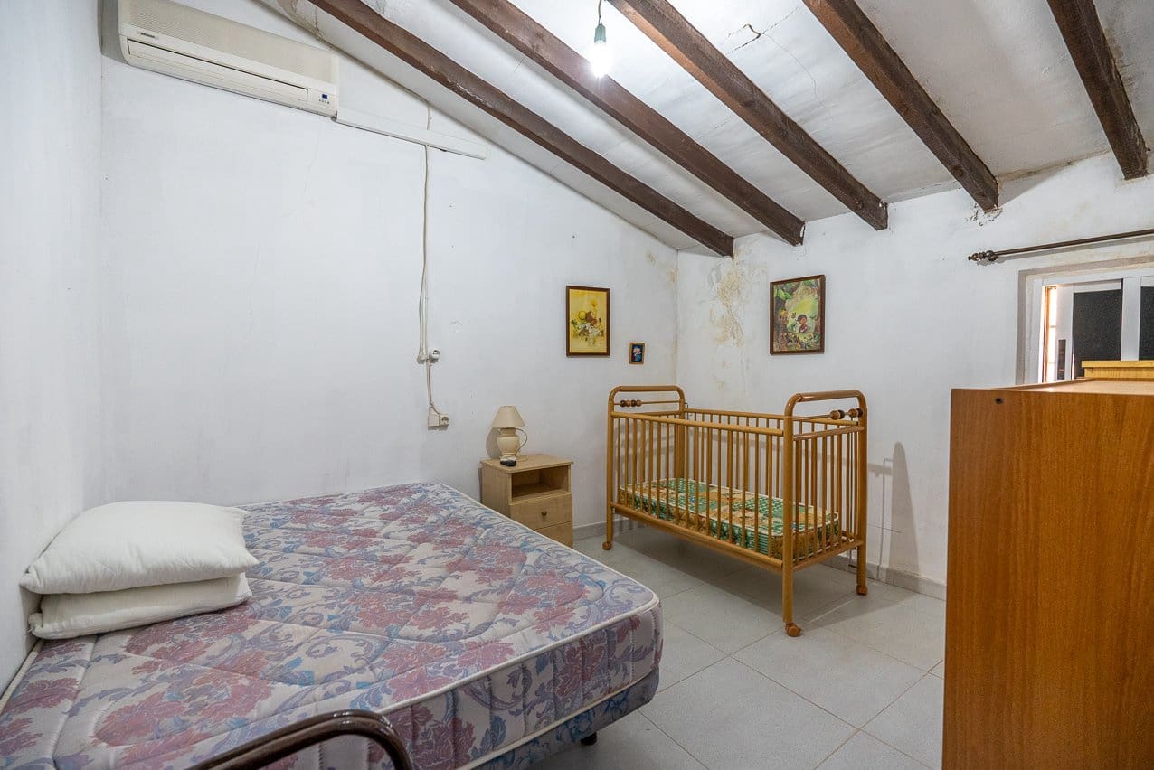 4 slaapkamer Finca/Landhuis te koop in Encebras met zwembad - € 70.000 (Ref: 7929043)