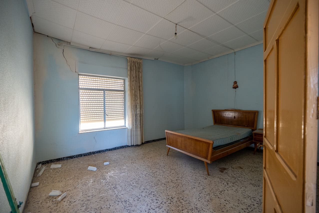 5 soveværelse Byhus til salg i L'Alguena / Alguenya med swimmingpool - € 89.950 (Ref: 7954313)