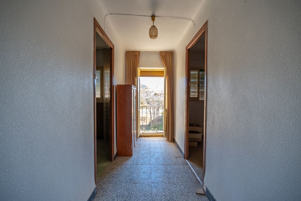 5 soveværelse Byhus til salg i L'Alguena / Alguenya med swimmingpool - € 89.950 (Ref: 7954313)