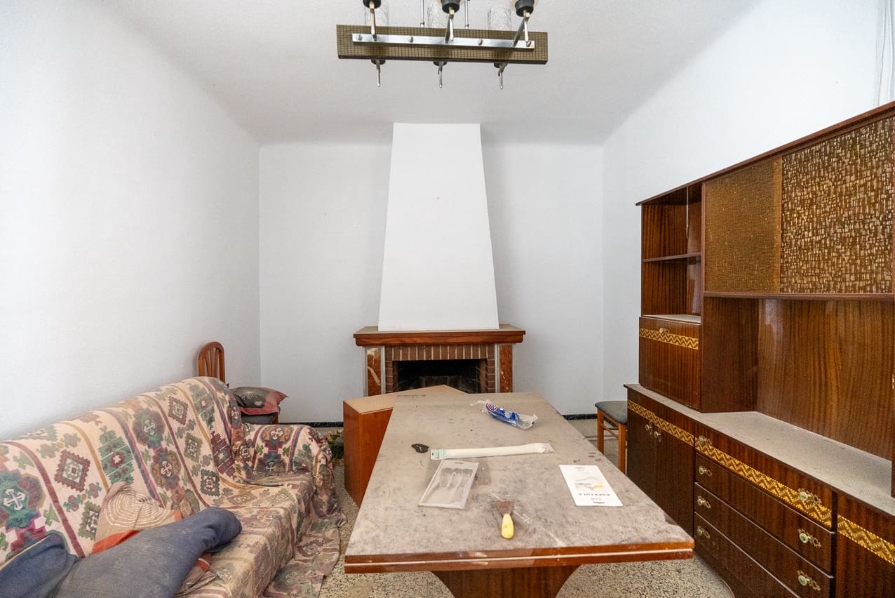 5 soveværelse Byhus til salg i L'Alguena / Alguenya med swimmingpool - € 89.950 (Ref: 7954313)