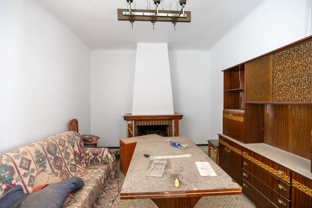 5 bedroom Townhouse for sale in L'Algueña / Alguenya with pool - € 89,950 (Ref: 7954313)