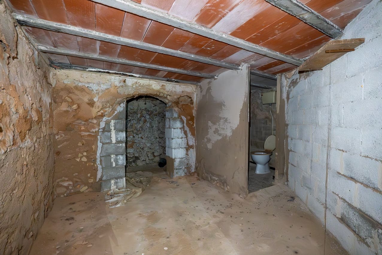 5 soveværelse Byhus til salg i L'Alguena / Alguenya med swimmingpool - € 89.950 (Ref: 7954313)