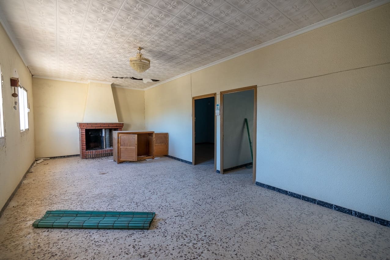 5 soveværelse Byhus til salg i L'Alguena / Alguenya med swimmingpool - € 89.950 (Ref: 7954313)