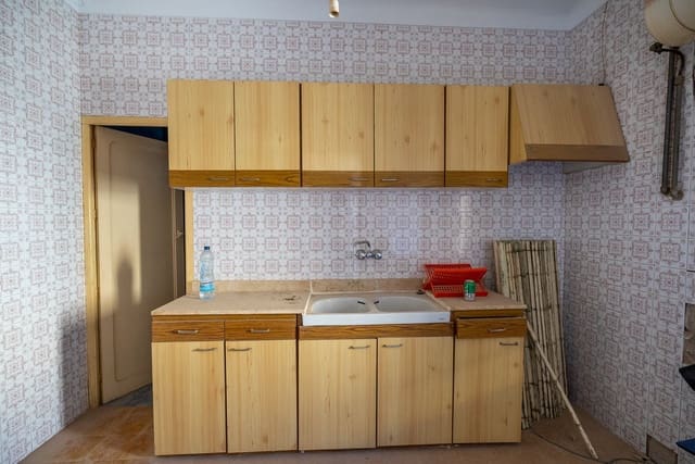 5 soveværelse Byhus til salg i L'Algueña / Alguenya med swimmingpool - € 89.950 (Ref: 7954313)