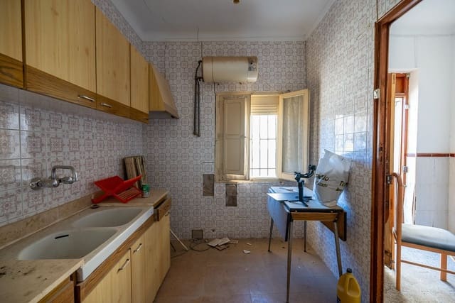 5 soveværelse Byhus til salg i L'Algueña / Alguenya med swimmingpool - € 89.950 (Ref: 7954313)