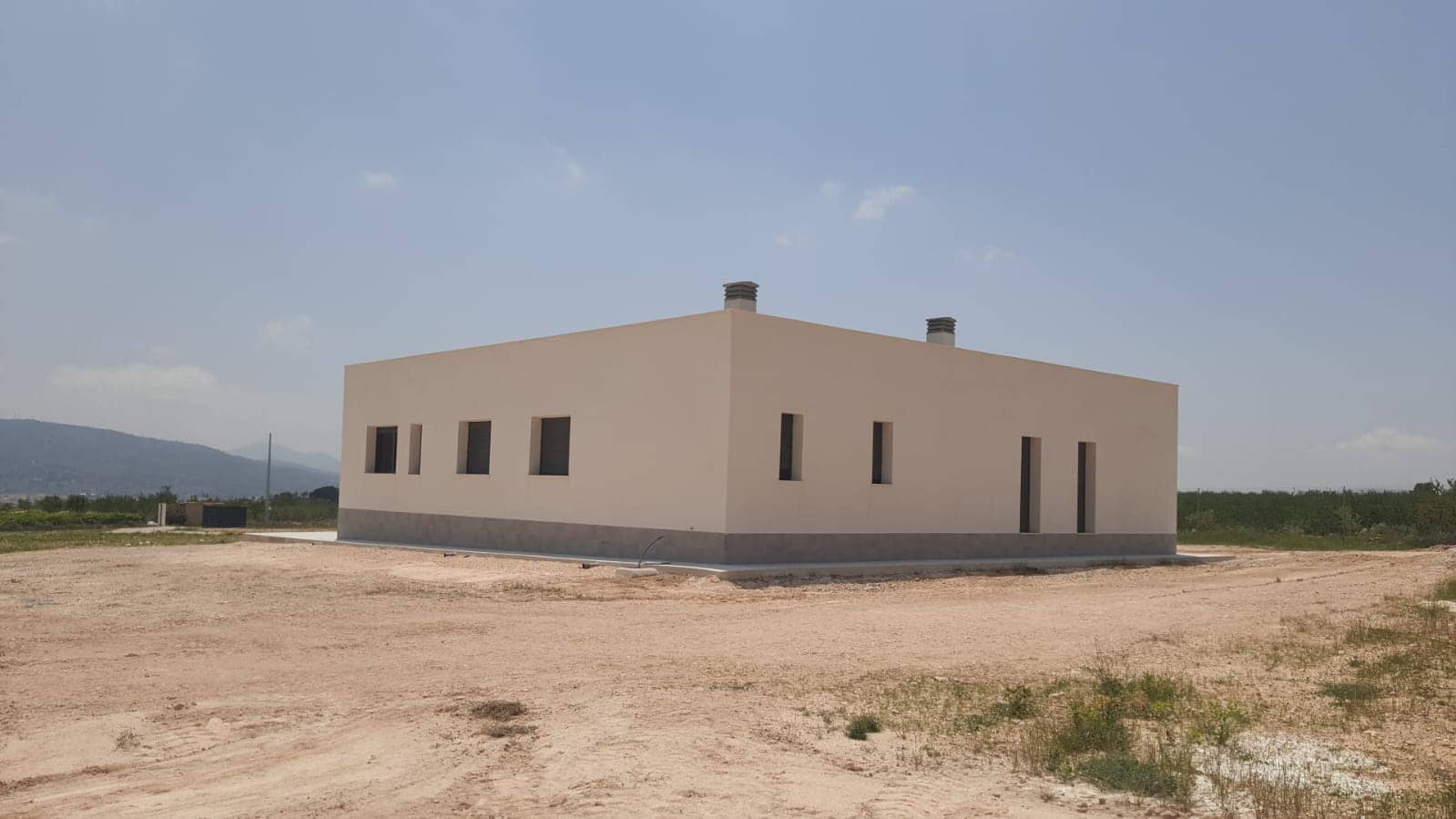 3 bedroom Villa for sale in Pinoso with pool - € 285,000 (Ref: 7954314)