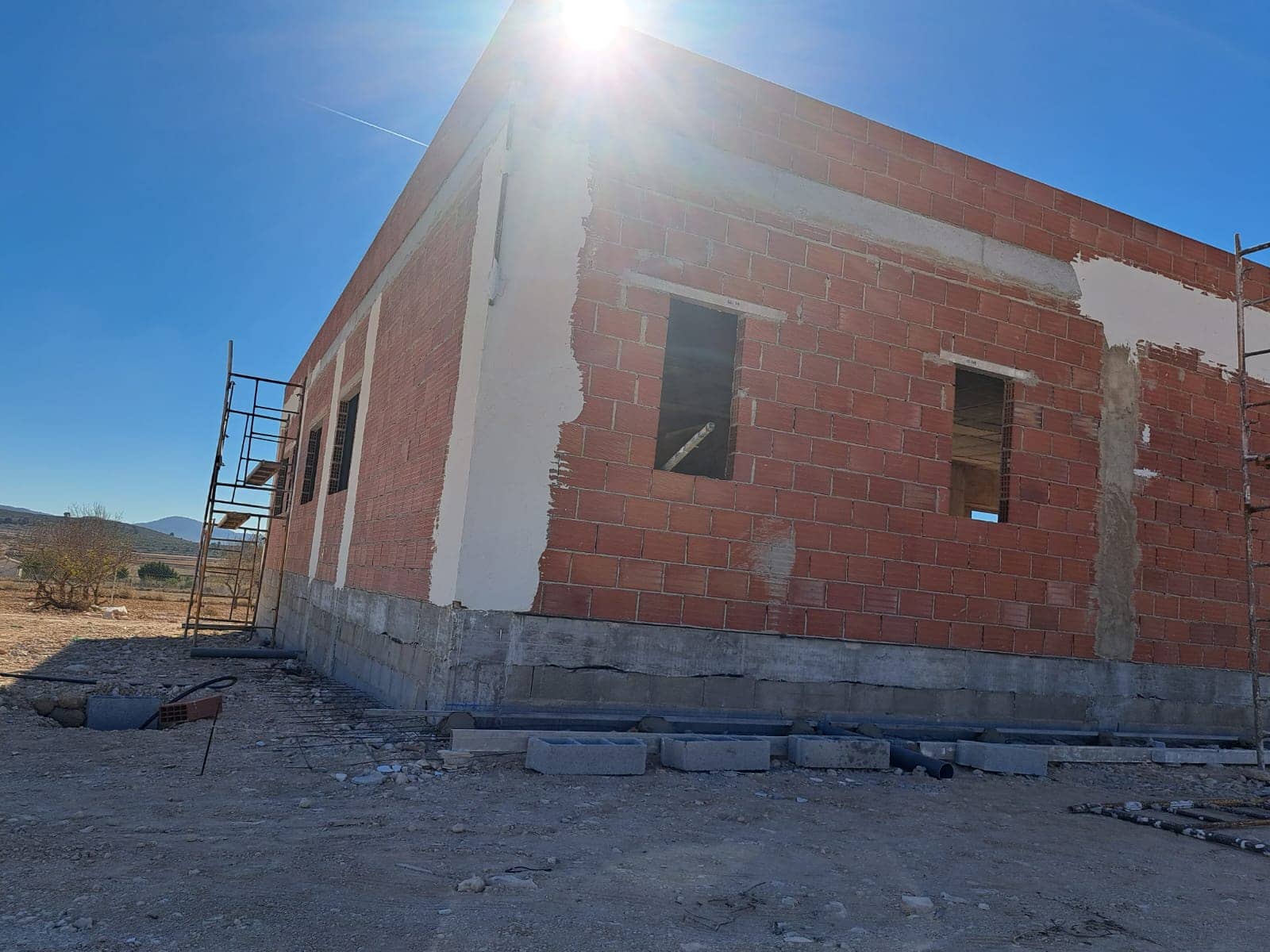 3 bedroom Villa for sale in Pinoso with pool - € 285,000 (Ref: 7954314)