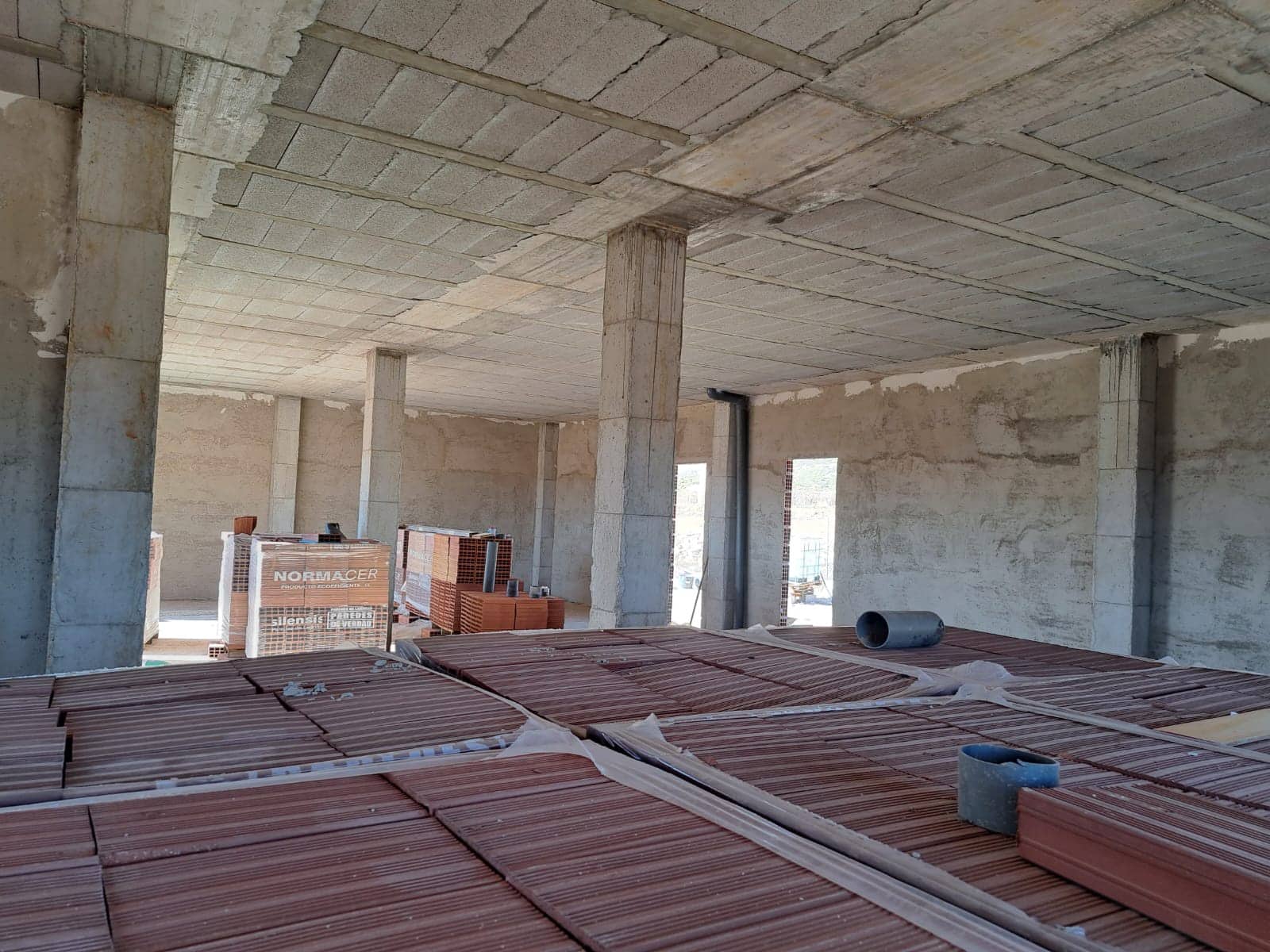 3 bedroom Villa for sale in Pinoso with pool - € 285,000 (Ref: 7954314)