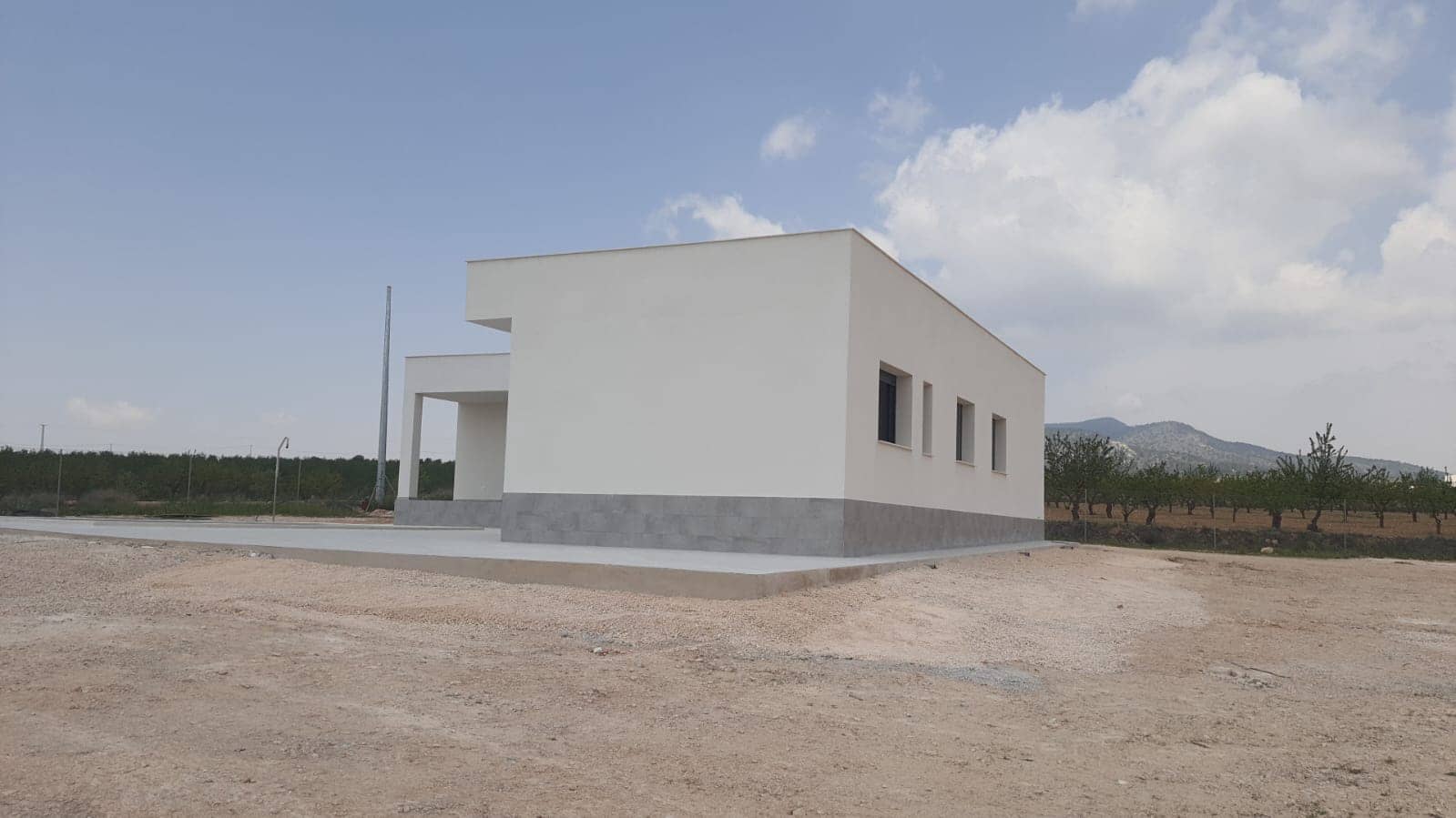 3 bedroom Villa for sale in Pinoso with pool - € 345,000 (Ref: 7954314)