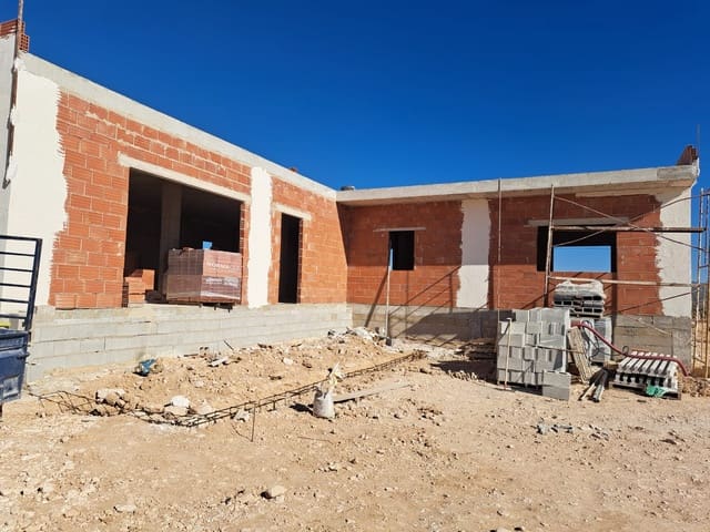 3 Zimmer Villa zu verkaufen in Pinoso mit Pool - 345.000 € (Ref: 7954314)