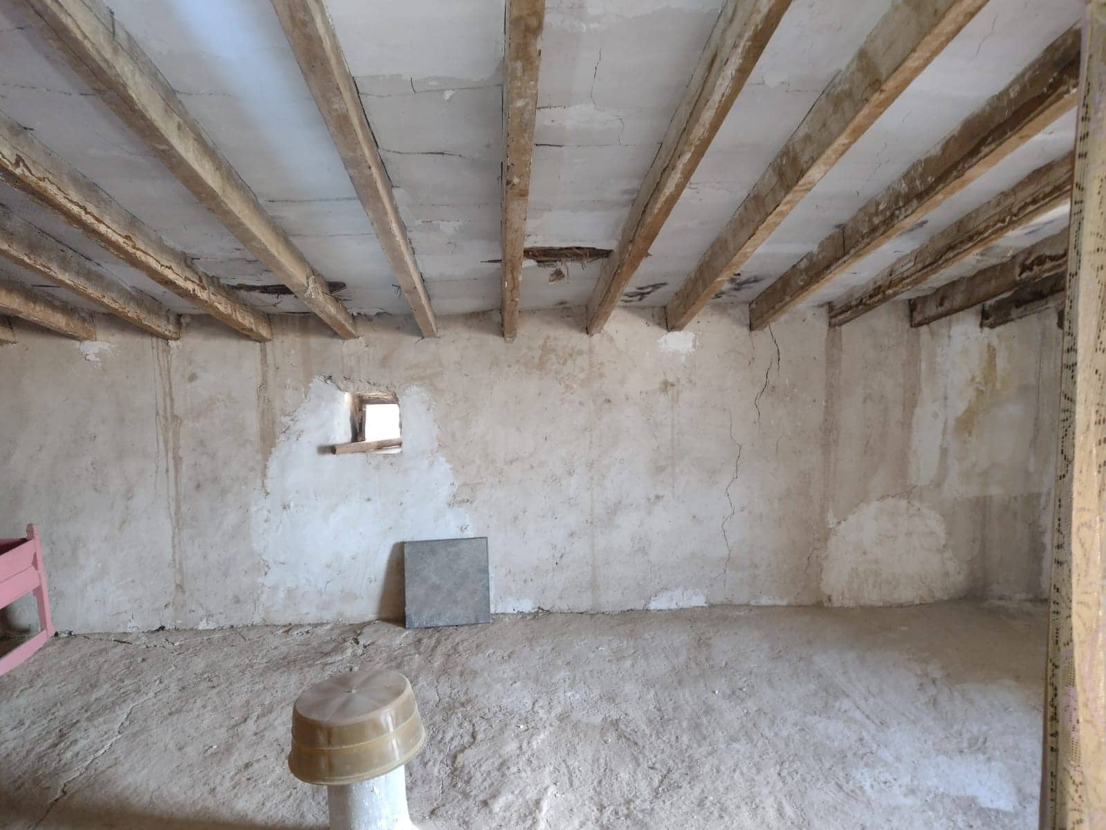 5 soveværelse Finca/Landehus til salg i Jumilla med swimmingpool - € 90.000 (Ref: 7978941)