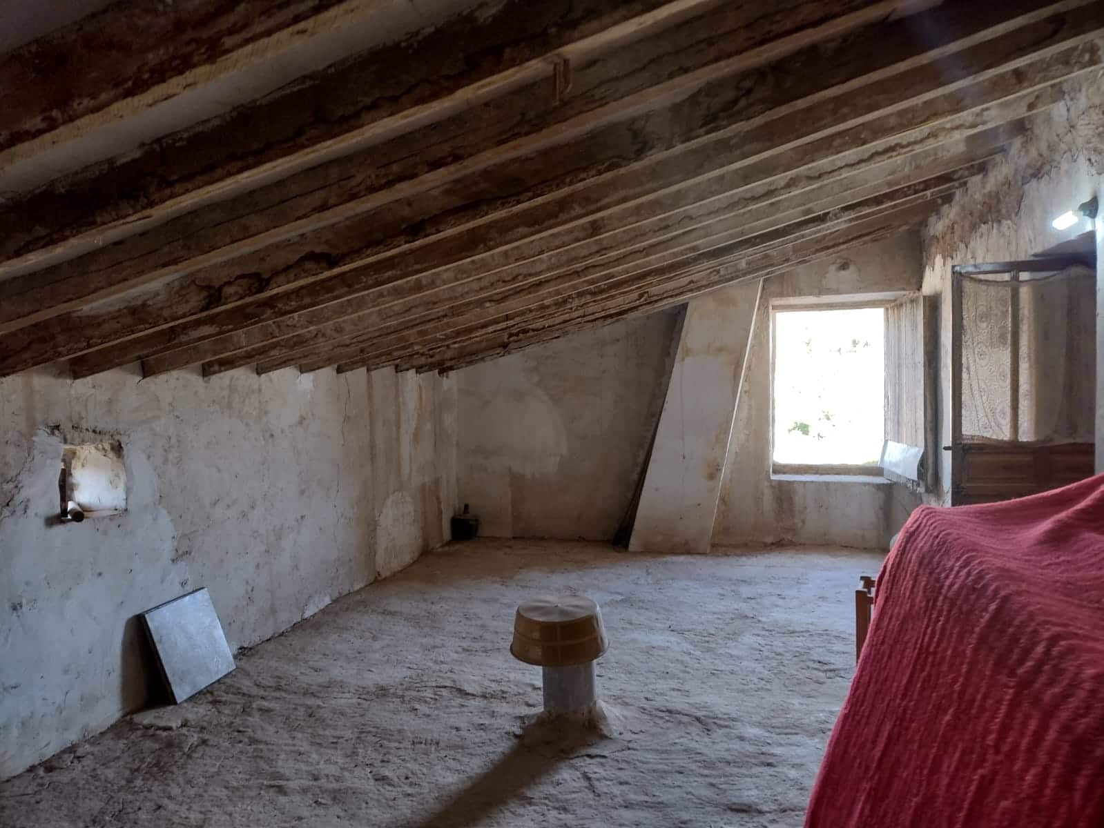 5 soveværelse Finca/Landehus til salg i Jumilla med swimmingpool - € 90.000 (Ref: 7978941)