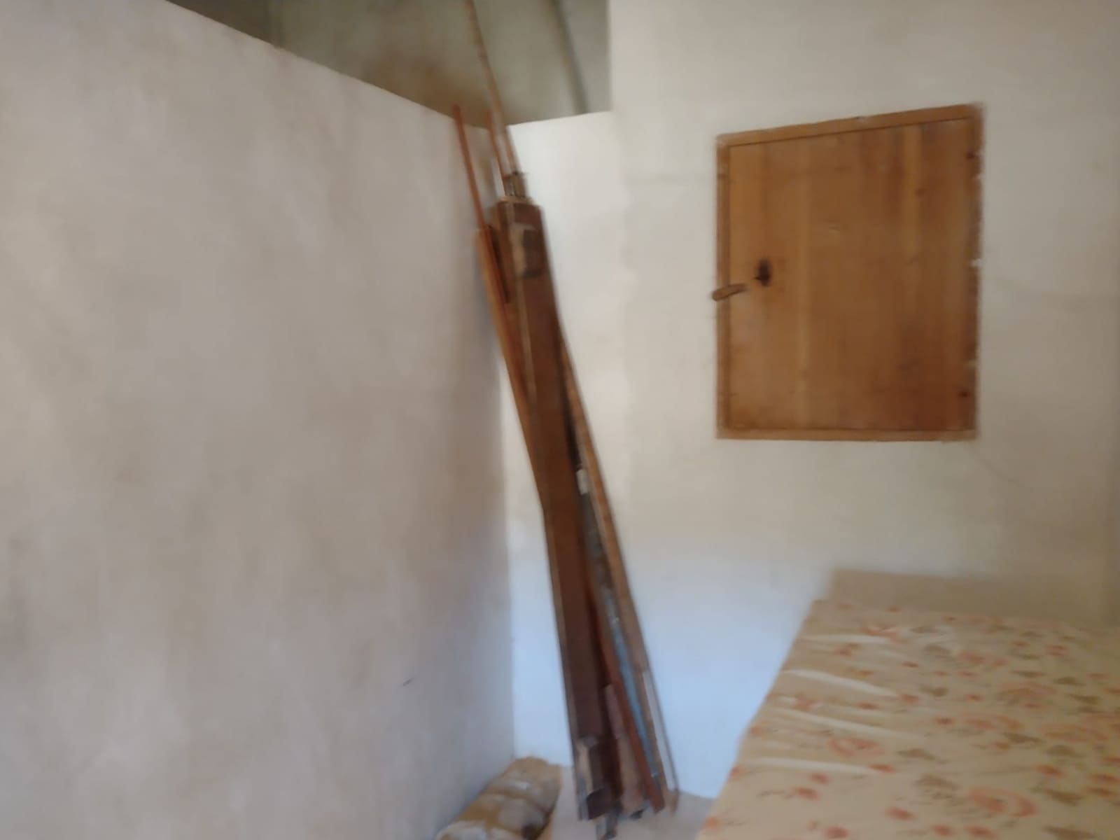 5 soveværelse Finca/Landehus til salg i Jumilla med swimmingpool - € 90.000 (Ref: 7978941)