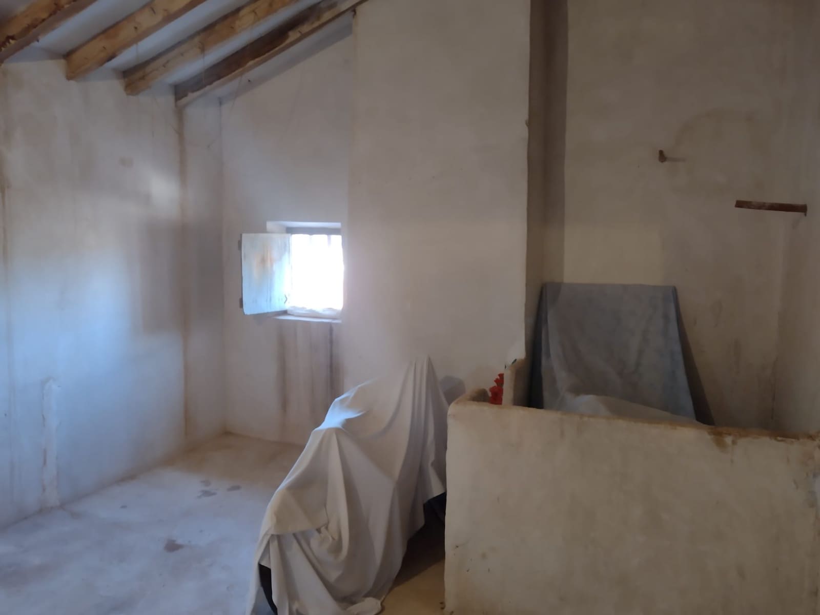 5 soveværelse Finca/Landehus til salg i Jumilla med swimmingpool - € 90.000 (Ref: 7978941)