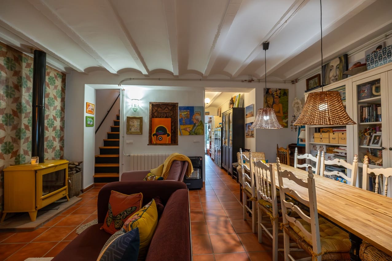 3 soveværelse Finca/Landehus til salg i Pinoso med swimmingpool - € 149.000 (Ref: 8012855)