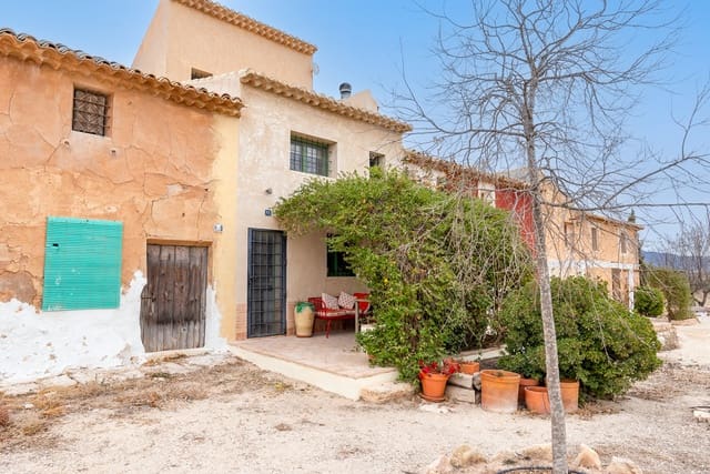 3 soveværelse Finca/Landehus til salg i Pinoso med swimmingpool - € 149.000 (Ref: 8012855)