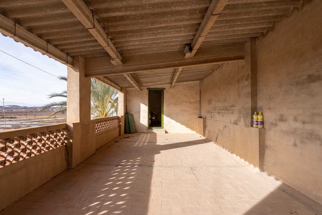 6 soverom Hus til salgs i Pinoso med svømmebasseng - € 139 950 (Ref: 8026567)