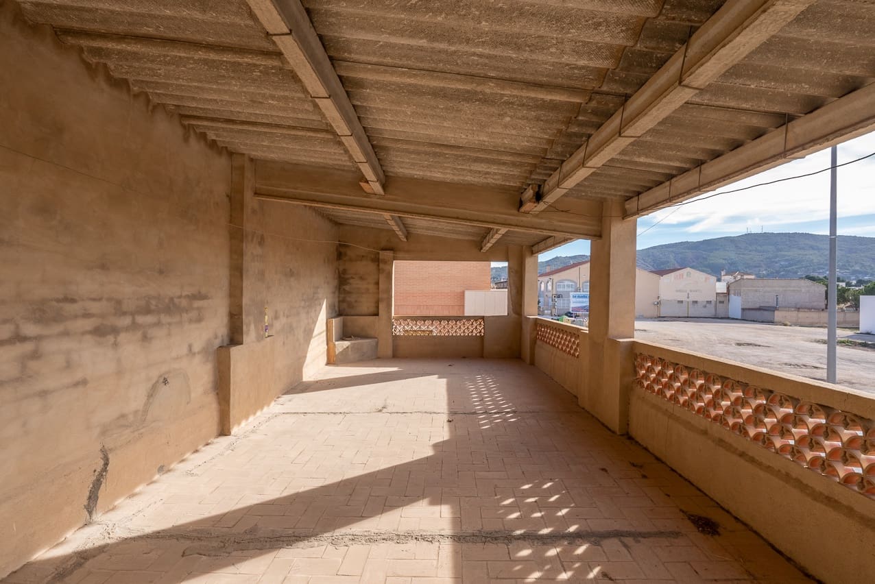 6 soverom Hus til salgs i Pinoso med svømmebasseng - € 139 950 (Ref: 8026567)