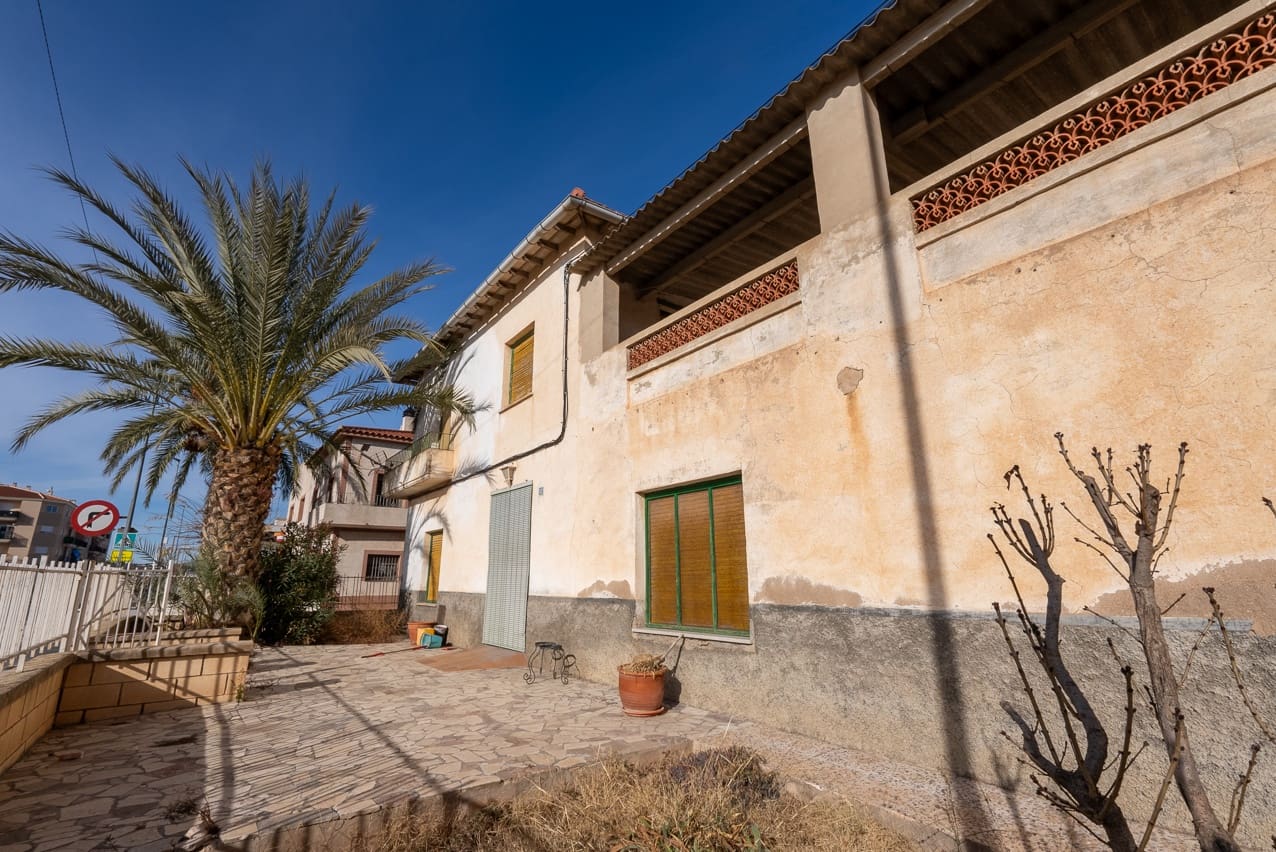 6 soverom Hus til salgs i Pinoso med svømmebasseng - € 139 950 (Ref: 8026567)