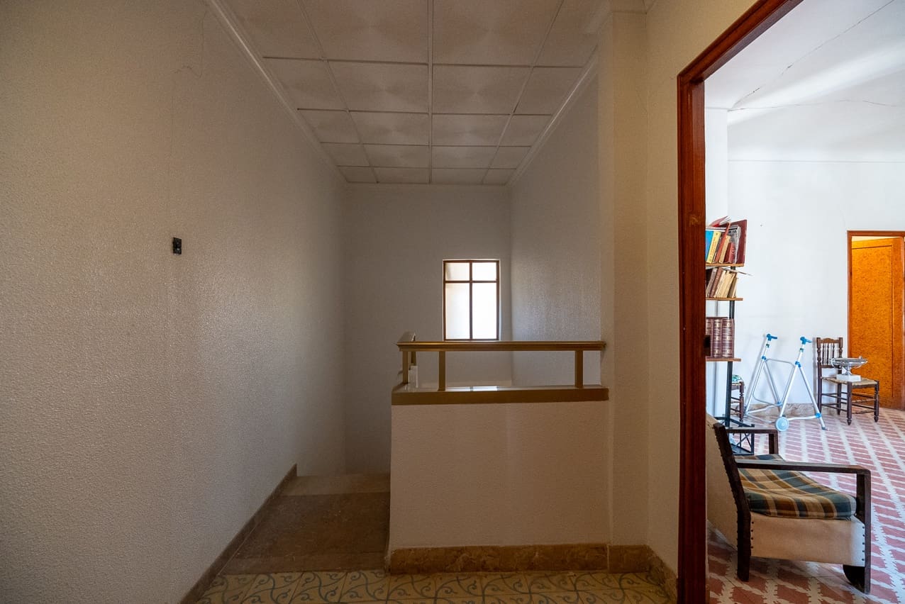 6 soverom Hus til salgs i Pinoso med svømmebasseng - € 139 950 (Ref: 8026567)