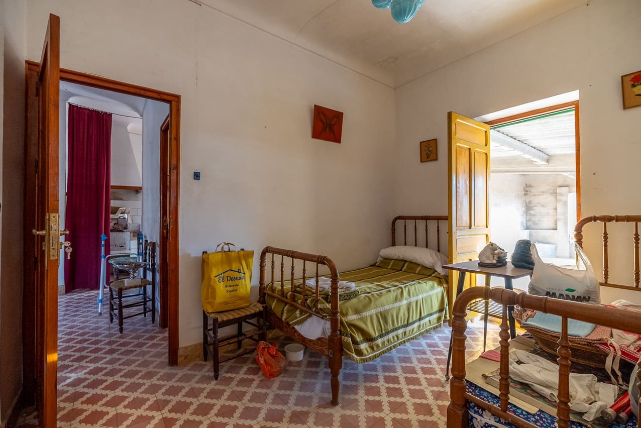 6 soverom Hus til salgs i Pinoso med svømmebasseng - € 139 950 (Ref: 8026567)