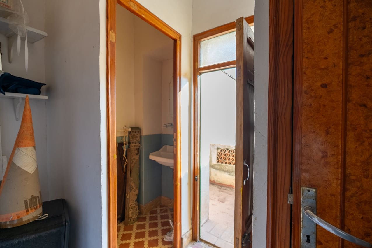 6 soverom Hus til salgs i Pinoso med svømmebasseng - € 139 950 (Ref: 8026567)