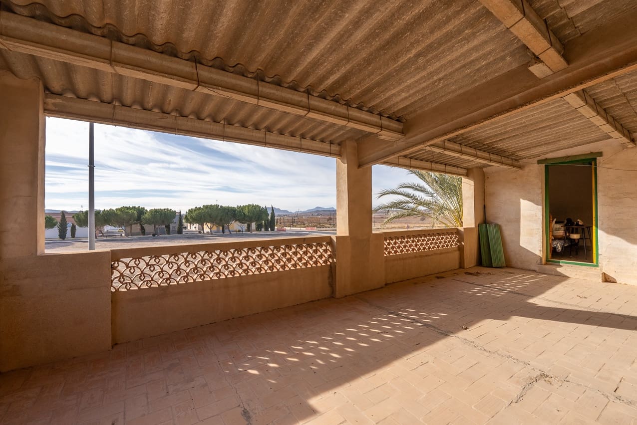 6 soverom Hus til salgs i Pinoso med svømmebasseng - € 139 950 (Ref: 8026567)