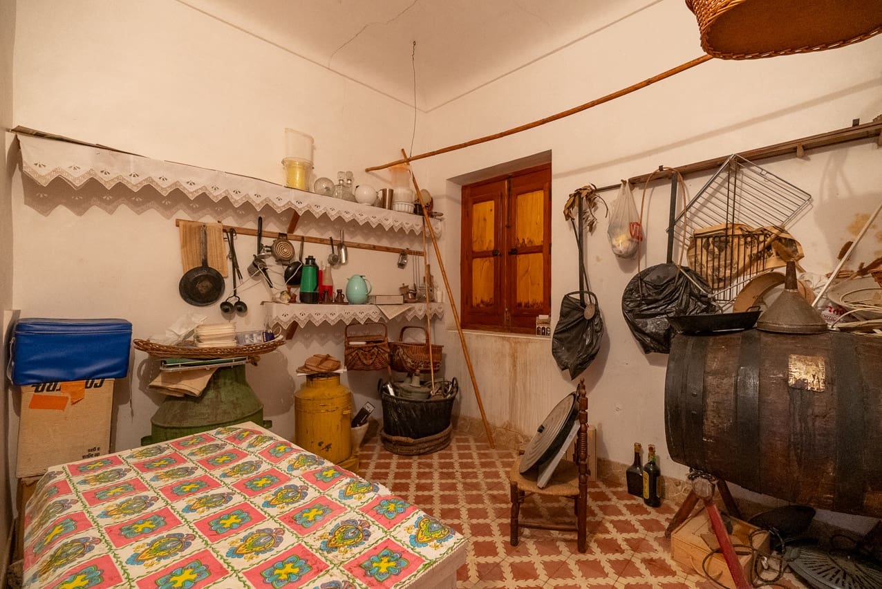 6 soverom Hus til salgs i Pinoso med svømmebasseng - € 139 950 (Ref: 8026567)