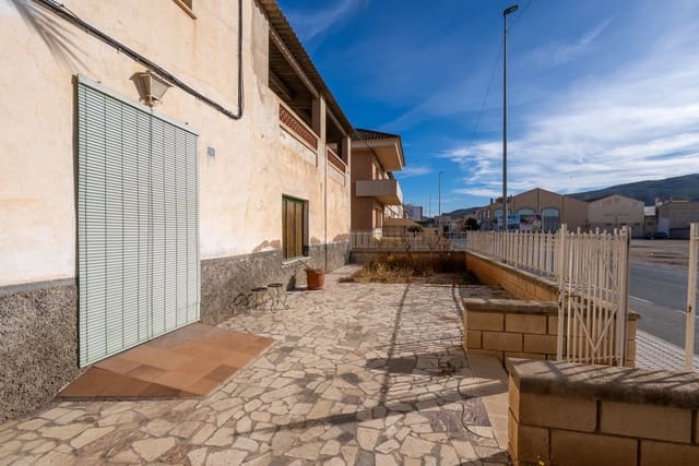 6 chambre Maison de Ville à vendre à Pinoso avec piscine - 139 950 € (Ref: 8026567)