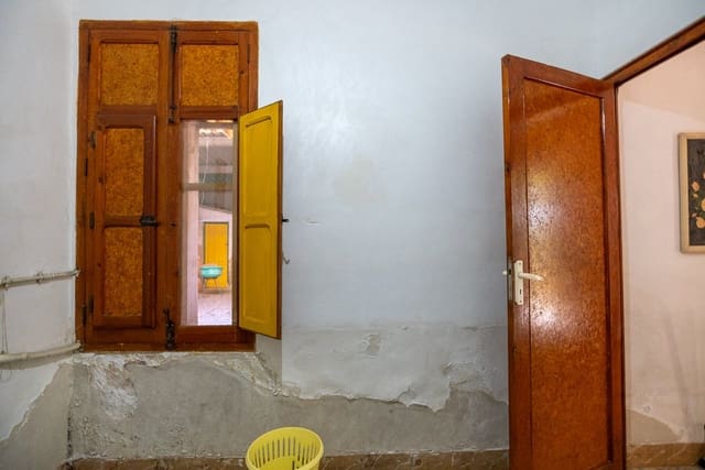 6 chambre Maison de Ville à vendre à Pinoso avec piscine - 139 950 € (Ref: 8026567)