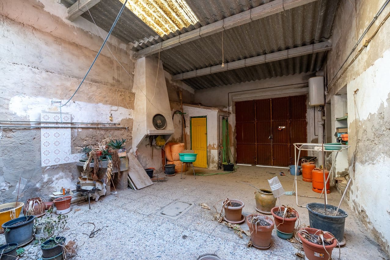 6 soverom Hus til salgs i Pinoso med svømmebasseng - € 139 950 (Ref: 8026567)