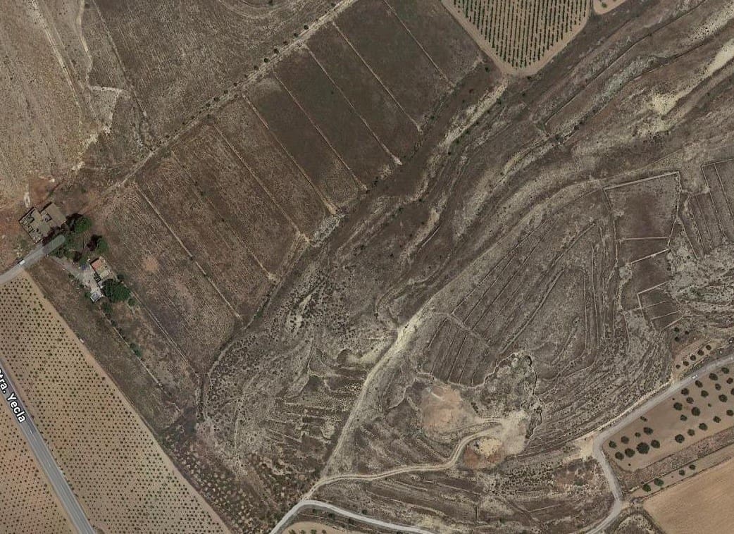 Rakentamaton maa myytävänä paikassa Pinoso - 41 000 € (Ref: 8048397)