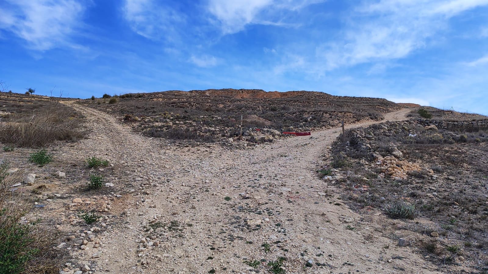 Mark till salu i Pinoso - 41 000 € (Ref: 8048397)