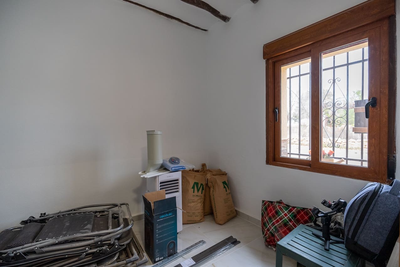 6 slaapkamer Finca/Landhuis te koop in Monovar / Monover met zwembad - € 129.950 (Ref: 8064953)