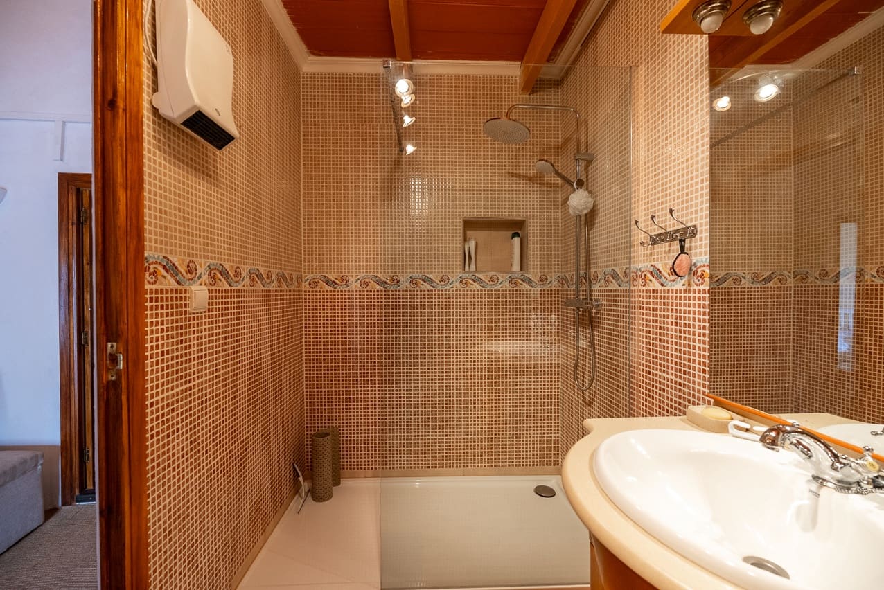 6 slaapkamer Finca/Landhuis te koop in Monovar / Monover met zwembad - € 129.950 (Ref: 8064953)