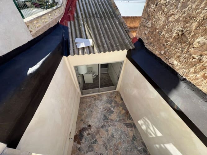 3 bedroom Townhouse for sale in Pinoso with pool - € 165,000 (Ref: 8101022)