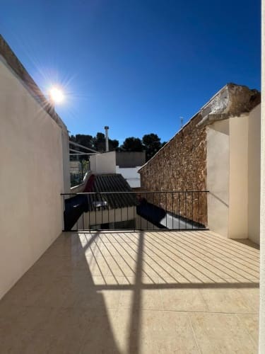 3 bedroom Townhouse for sale in Pinoso with pool - € 165,000 (Ref: 8101022)