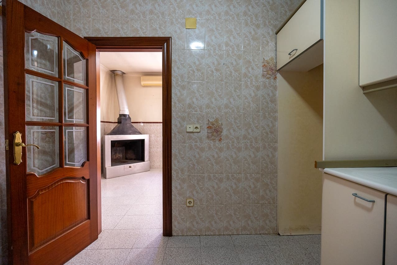 3 bedroom Townhouse for sale in Pinoso with pool - € 135,000 (Ref: 8145613)