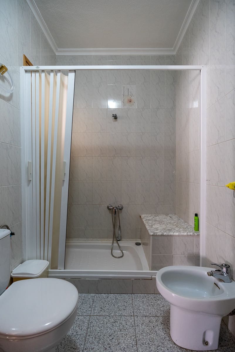 3 bedroom Townhouse for sale in Pinoso with pool - € 135,000 (Ref: 8145613)