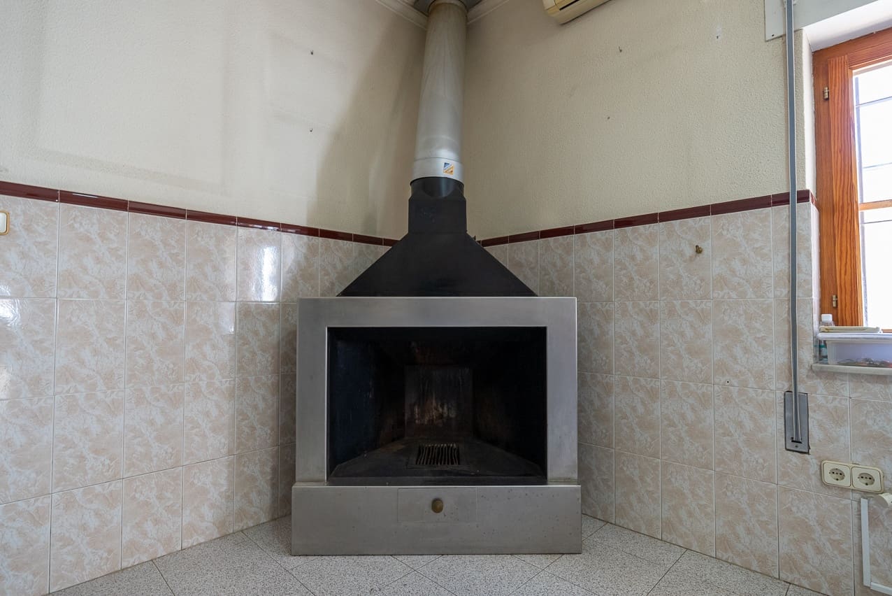 3 bedroom Townhouse for sale in Pinoso with pool - € 135,000 (Ref: 8145613)