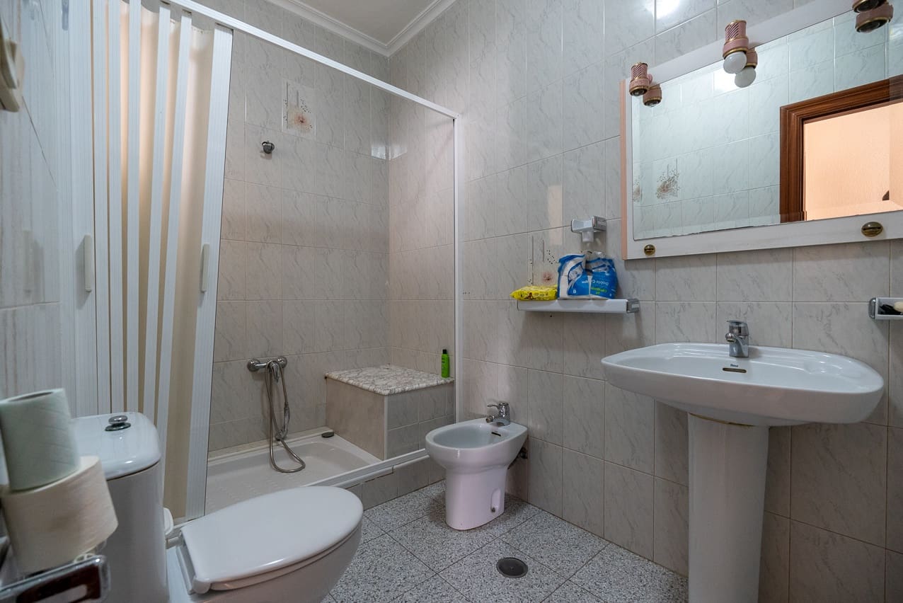 3 bedroom Townhouse for sale in Pinoso with pool - € 135,000 (Ref: 8145613)